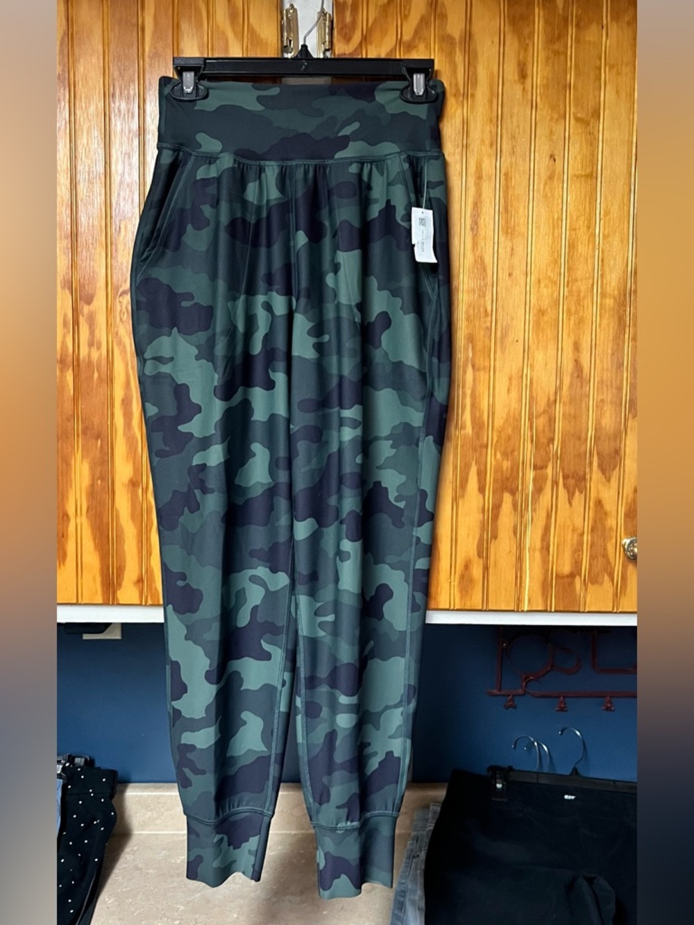 Womens NWT Old navy joggers size S